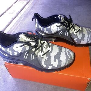 Nike Air Max Sequent 3 Mens AR0251-001 Black White Camo 9.5